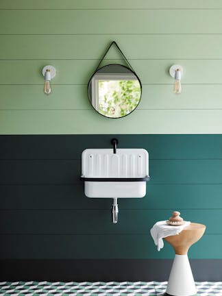 Middenmuur: Three Farm Green, Bovenste muur: Aquamarine - Mid, Plinten: Lamp Black